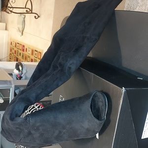 Morris 58 size 7 black